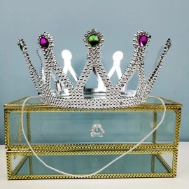 Пластикова корона Короля, Королеви загострена срібляста