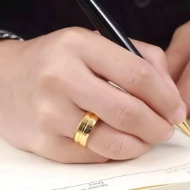 Обручка Вектор з комбінованою фактурою та прорізом, 22, золотиста