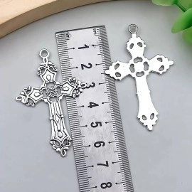 Кулон-підвіска Бароко у формі готичного хреста з текстурованим візерунком, сріблястий
